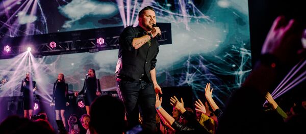 Латвийский певец Интарс Бусулис - Sputnik Latvija