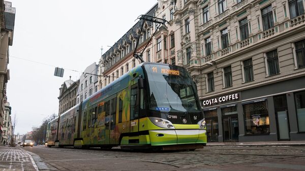 Трамвай на улице Кришьяня Барона в Риге - Sputnik Latvija