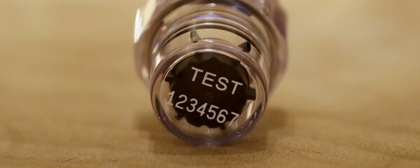 Набор для допинг-контроля, изготовленный компанией Berlinger - Sputnik Латвия