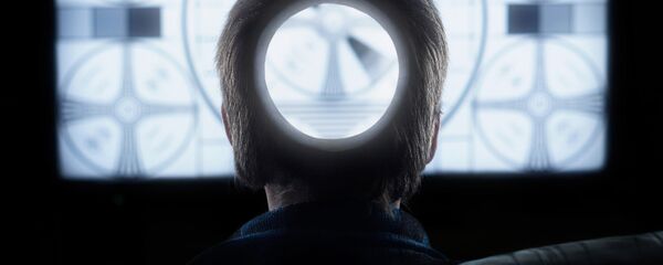 Просмотр телевизора  Просмотр телевизора  - Sputnik Latvija