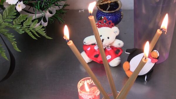 В Орске и Саратове несут цветы и свечи в память о жертвах крушения Ан-148 - Sputnik Латвия