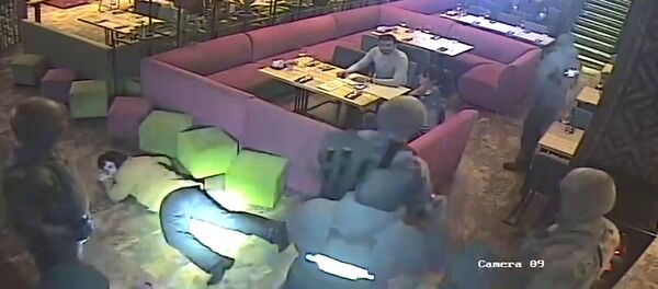 Saakašvili deportēts no Ukrainas, taču sola atgriezties Saakašvili deportēts no Ukrainas, taču sola atgriezties - Sputnik Latvija