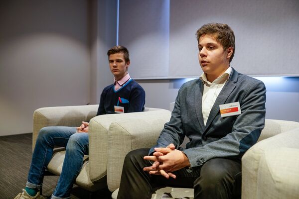 Роналдс и Давис интересуются IT-сферой в Латтелекоме Роналдс и Давис интересуются IT-сферой в Латтелекоме - Sputnik Латвия