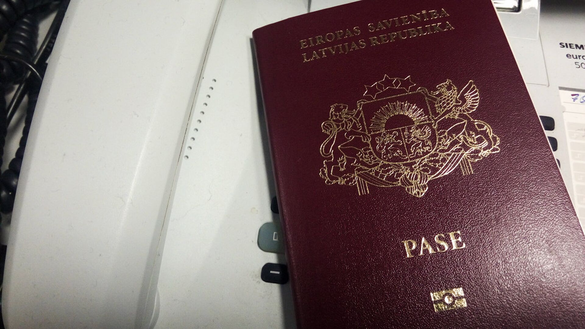 Паспорт гражданина Латвии - Sputnik Латвия, 1920, 07.05.2021