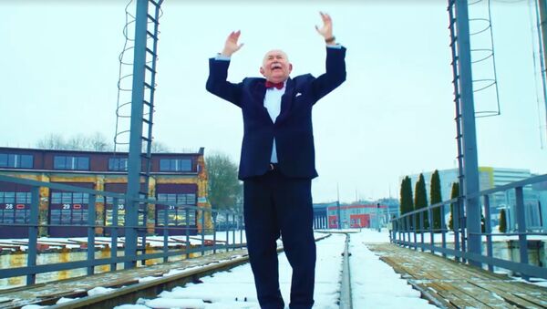Dīzeļlokomotīves nospēlējušas himnu par godu Lietuvas simtgadei - Sputnik Latvija