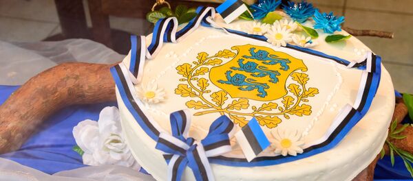 Торт к юбилею Эстонской Республики Торт к юбилею Эстонской Республики - Sputnik Latvija