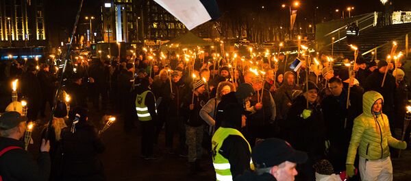 Факельное шествие в Таллине Факельное шествие в Таллине - Sputnik Latvija