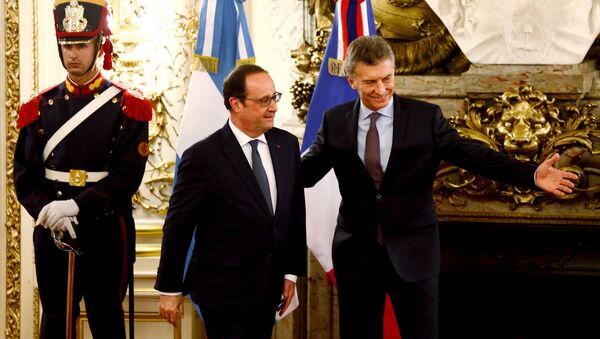 Встреча президента Франции Франсуа Олланда и президента Аргентины Маурисио Макри - Sputnik Латвия