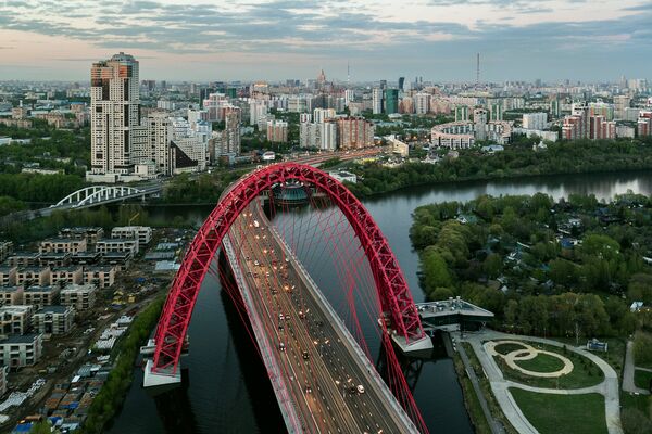 Lidojošie un zemūdens tilti – neparastākie pasaulē - Sputnik Latvija