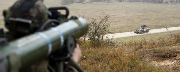 Американский переносной противотанковый ракетный комплекс (ПТРК) Американский переносной противотанковый ракетный комплекс (ПТРК) - Sputnik Latvija