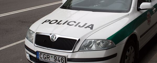 Полицейский автомобиль на улице Вильнюса - Sputnik Латвия