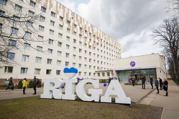 Здание Рижского роддома после реновации - Sputnik Латвия