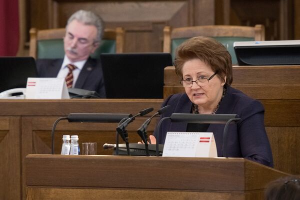 Лаймдота Страуюма представила законопроекты об образовании на заседании Сейма - Sputnik Латвия