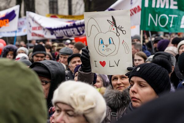 Марш в защиту русских школ. 10 марта 2018 г. - Sputnik Латвия