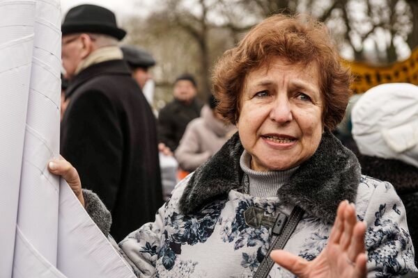 Татьяна Жданок на марше в защиту русских школ. 10 марта 2018 г. - Sputnik Латвия