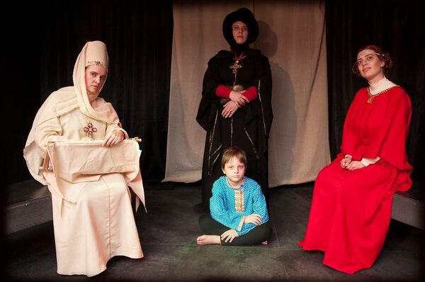 Три главные героини и наследник - Sputnik Латвия