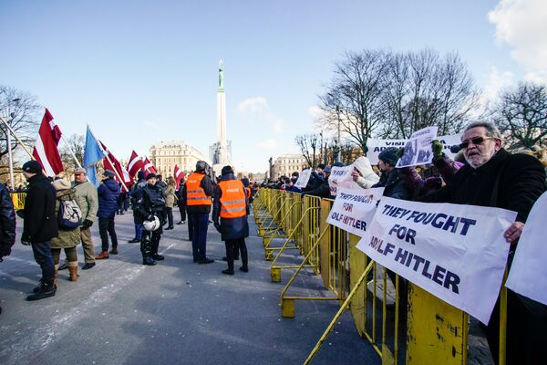 Марш легионеров СС в Риге Марш легионеров СС в Риге - Sputnik Латвия