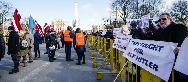 Марш легионеров СС в Риге - Sputnik Латвия