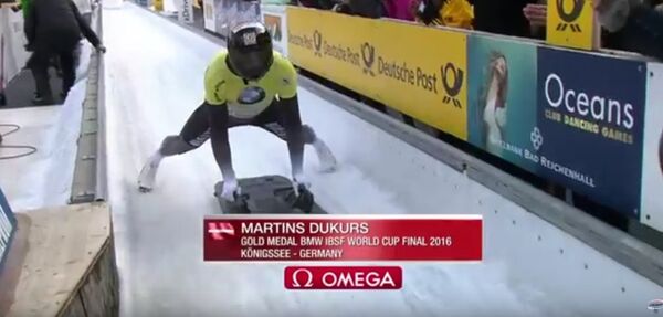 Мартинс Дукурс завершает вторую попытку на этапе Кубка мира по скелетону в Кенигзее - Sputnik Латвия