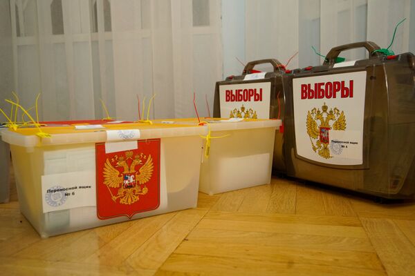 Избирательные урны мобильных бригад - Sputnik Латвия