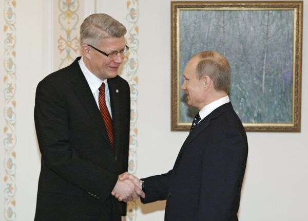 Встреча Владимира Путина с Валдисом Затлерсом в Москве, 20 декабря 2010 год - Sputnik Латвия