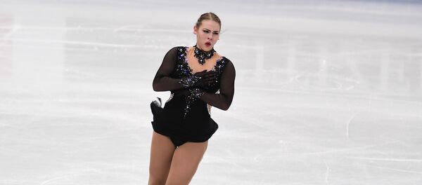 Фигуристка Ангелина Кучвальская в короткой программе чемпионата мира в Милане - Sputnik Латвия