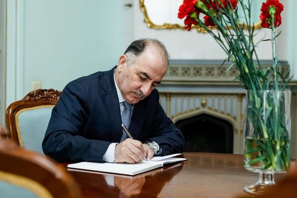 Посол Республики Азербайджан Джаваншир Ахундов - Sputnik Латвия