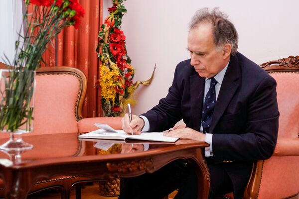 Посол Греции Александрос Раллис - Sputnik Латвия