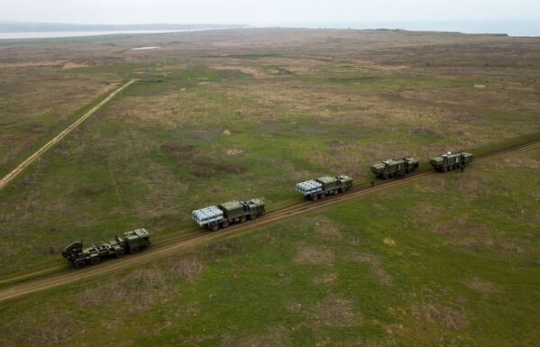 Учения экипажей береговых ракетно-артиллерийских комплексов в Краснодарском крае - Sputnik Латвия