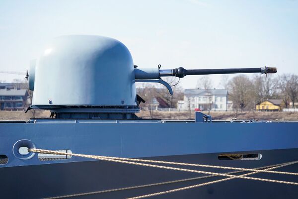 Датский фрегат HDMS Niels Juel и германский корвет FGS Erfurt в рижском пассажирском порту Датский фрегат HDMS Niels Juel и германский корвет FGS Erfurt в рижском пассажирском порту - Sputnik Латвия