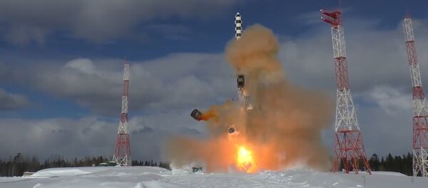 Испытания тяжелой межконтинентальной баллистической ракеты Сармат Испытания тяжелой межконтинентальной баллистической ракеты Сармат - Sputnik Латвия
