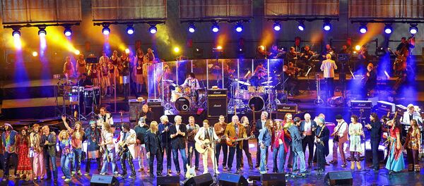 Финал юбилейного концерта Цветы 40 лет. Москва. Архивное фото Финал юбилейного концерта Цветы 40 лет. Москва. Архивное фото - Sputnik Латвия