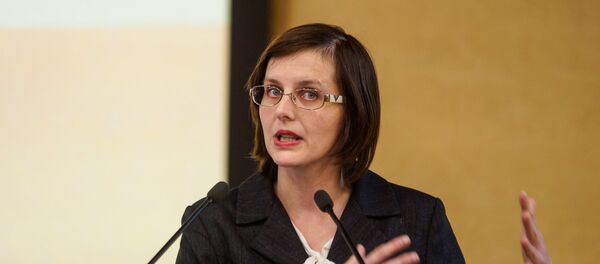 Правозащитница Елизавета Кривцова на Вселатвийском родительском собрании - Sputnik Латвия