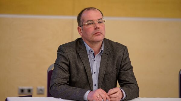 Евродепутат Андрей Мамыкин на Вселатвийском родительском собрании - Sputnik Латвия
