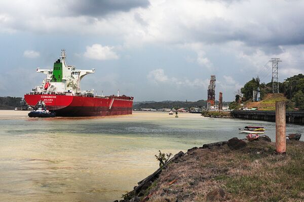 Панама – это далеко не футбол. Это Панамский канал – судоходный канал, соединяющий Тихий и Атлантический океаны Панама – это далеко не футбол. Это Панамский канал – судоходный канал, соединяющий Тихий и Атлантический океаны - Sputnik Латвия