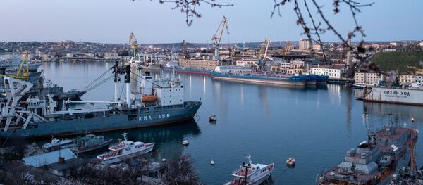 Порт в Севастополе, Крым Порт в Севастополе, Крым - Sputnik Latvija