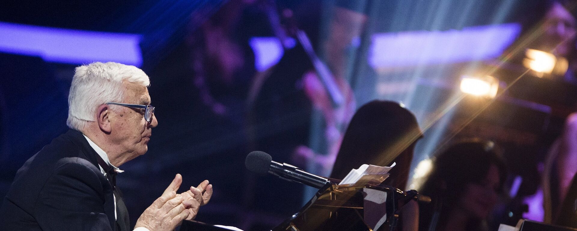 Творческий вечер, посвященный 80-летнему юбилею маэстро Раймонду Паулсу - Sputnik Латвия, 1920, 15.04.2016