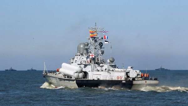 Выход кораблей Балтийского флота в море в рамках учений Запад-2017 - Sputnik Латвия