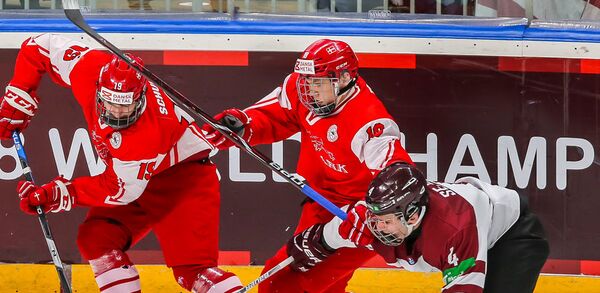 Матч юниорских сборных Латвии и Дании - Sputnik Латвия