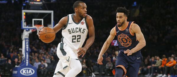 Ņujorkā notika NBA regulārā čempionāta mačs, kurā vietējais Knicks uzņēma Milvoki Bucks - Sputnik Latvija