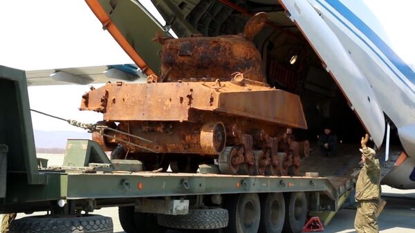 Американский танк времен войны Шерман подготовят для участия в параде 9 мая - Sputnik Латвия