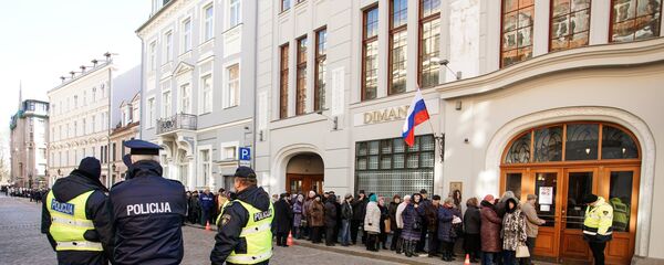 Голосование на выборах президента России в Риге Голосование на выборах президента России в Риге - Sputnik Латвия