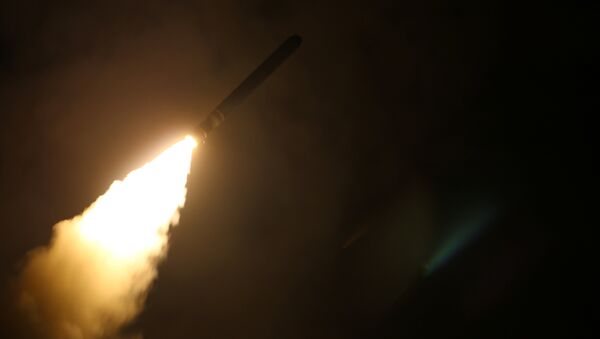 Пуск американской управляемой ракеты Tomahawk, архивное фото - Sputnik Латвия