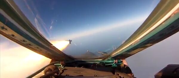 Летно-тактическое учение с экипажами оперативно-тактической авиации ЗВО - Sputnik Латвия