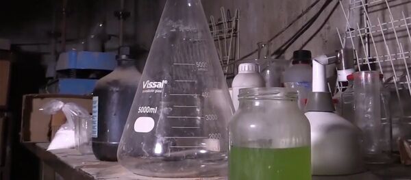 Российские военные обнаружили в сирийском городе Дума химлабораторию боевиков - Sputnik Латвия