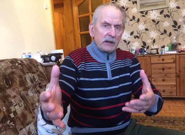 Писатель Александр Ольбик - Sputnik Латвия