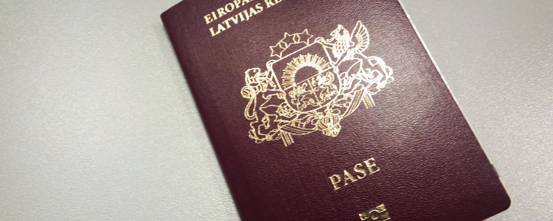 Паспорт гражданина Латвии - Sputnik Латвия, 1920, 02.01.2022