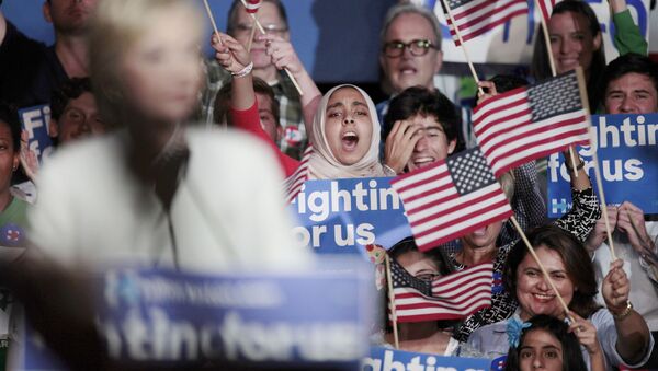 Хиллари Клинтон о результатах Супервторника на предвыборном митинге - Sputnik Латвия