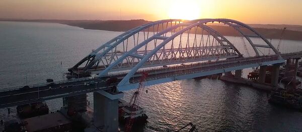 Pārbaudīta Krimas tilta izturība - Sputnik Latvija