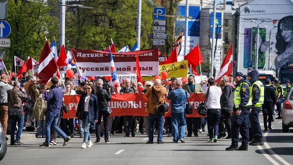 Митинг в защиту права на получение образования на русском языке в Латвии - Sputnik Латвия